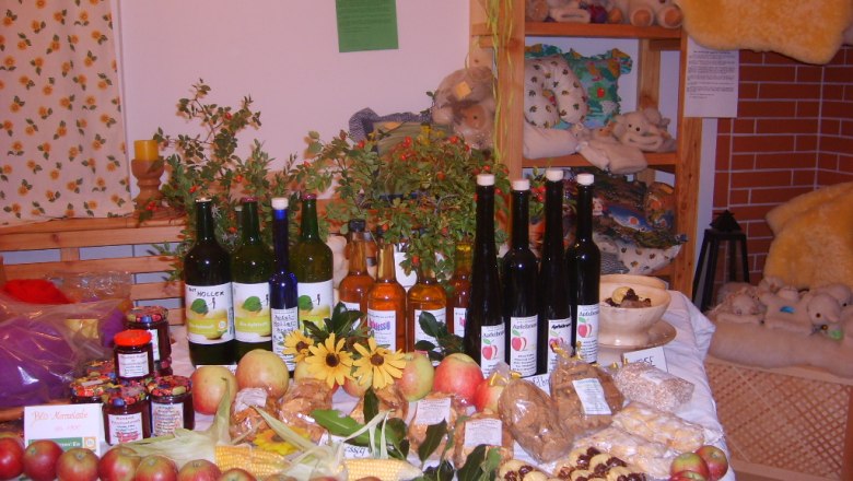 Farm store at the K&ouml;lbel organic sheep farm, &copy; K&ouml;lbel
