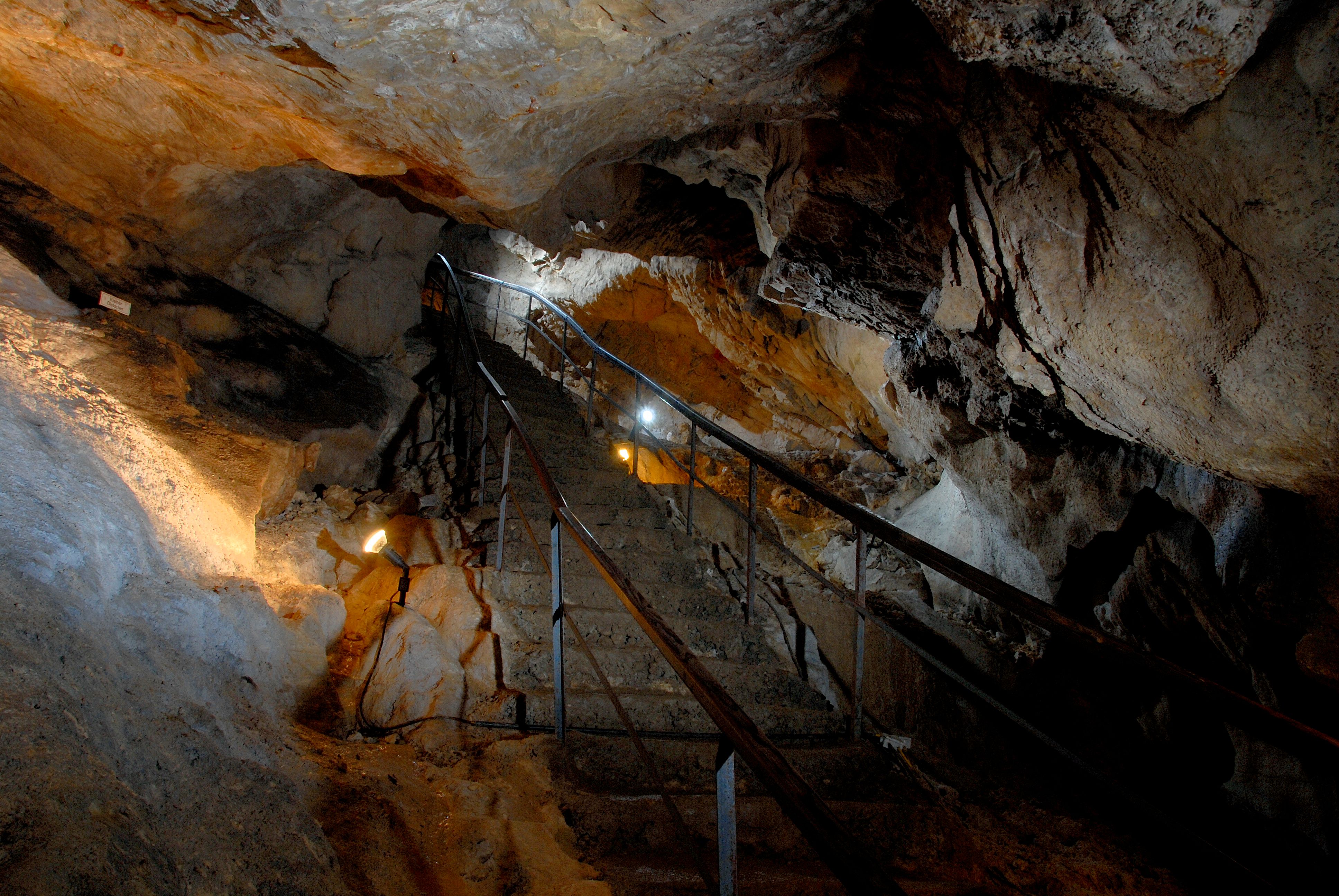 Jaskyňa Nixhöhle Frankenfels