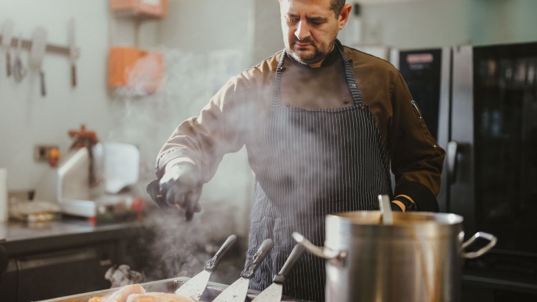 0100_Moststraße_Hotel-Exel_20250408-30587-002, © Moststraße, dochbodnliacht