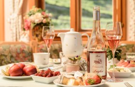 Frühstück im Weinberghof, © Rita Newman