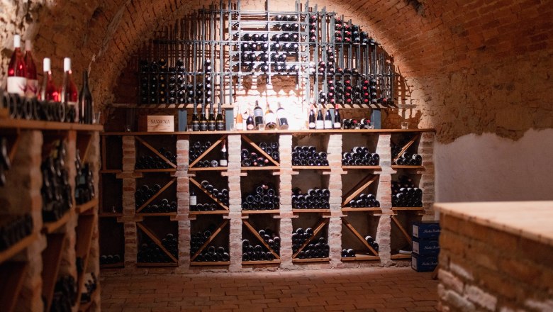 Wine cellar at the Hotel Schachner, © Hotel Schachner_MIKU Media