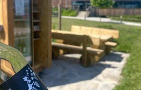 Cyclist's rest, &copy; Weingut Grillmeier-Ladentrog