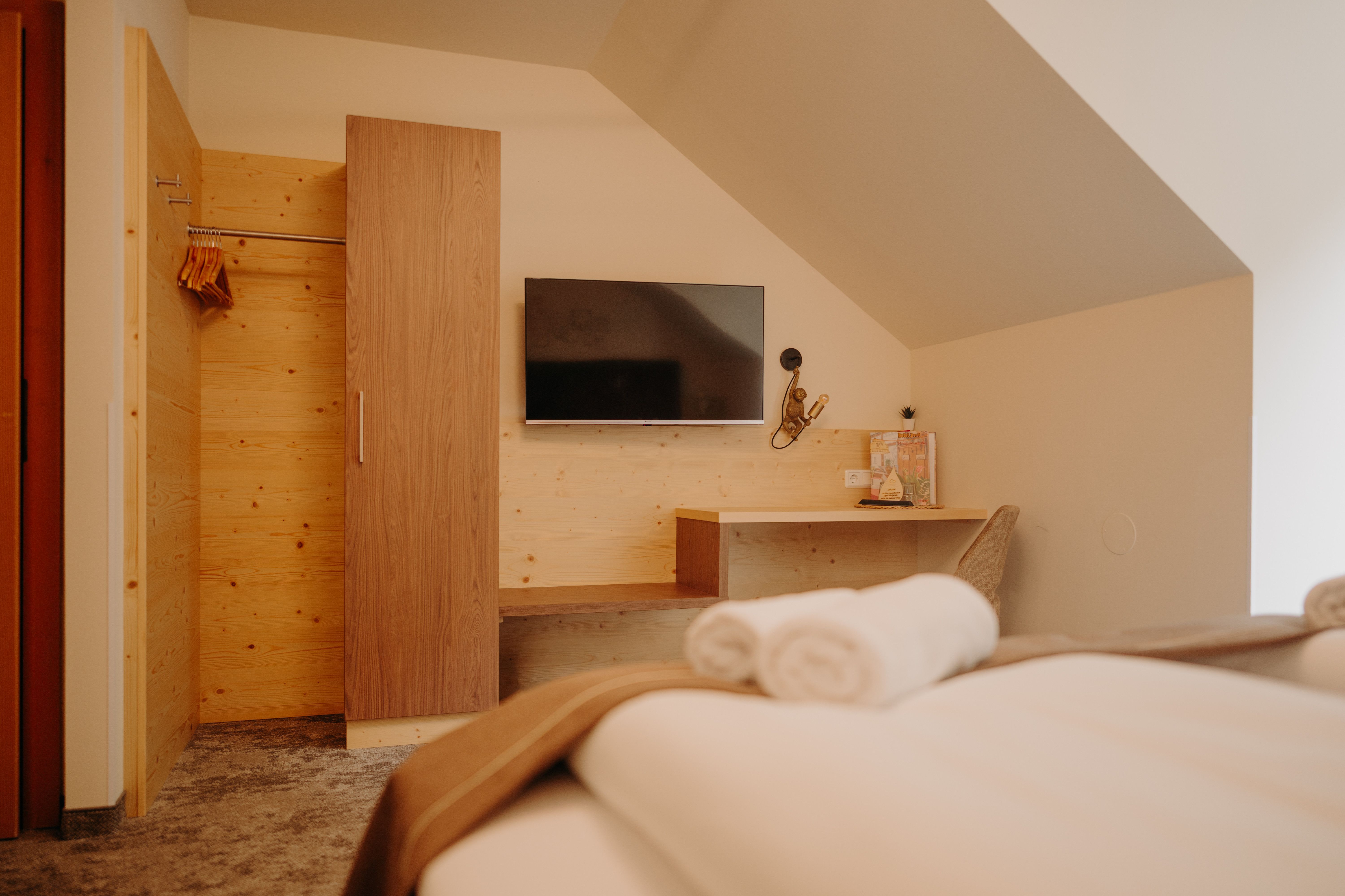 Hotel_Post_Hoenig_Zimmer(c)wieneralpen_Luckerbauer-11