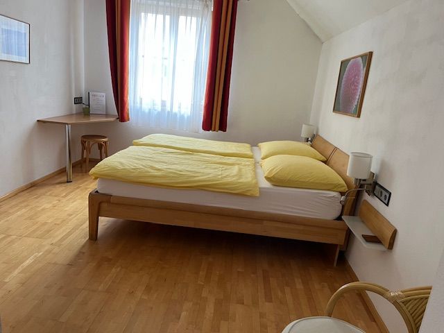 Izba pre hostí