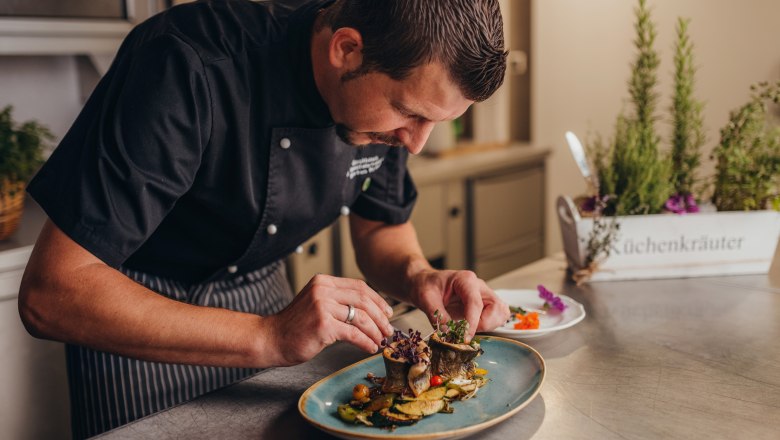 DF_WHK_Gasthaus Kraus - Zur Wallfahrtskirche_MOV_20210729 (3), &copy; Nieder&ouml;sterreich Werbung/Daniela F&uuml;hrer