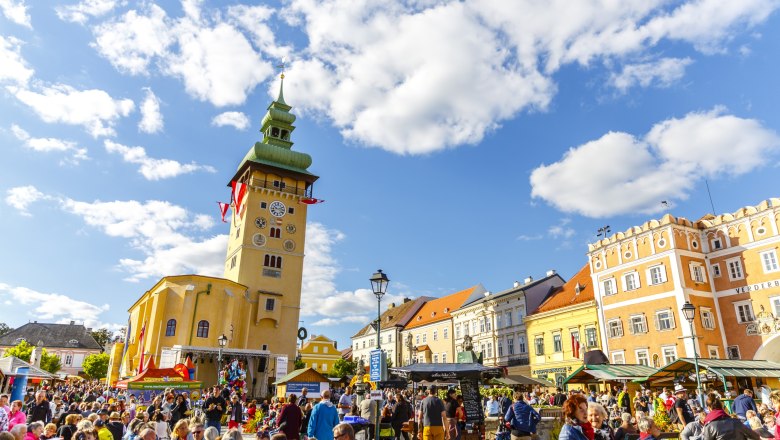 Grape harvest festival with the town hall tower in the background, &copy; Peter Buchgrabe