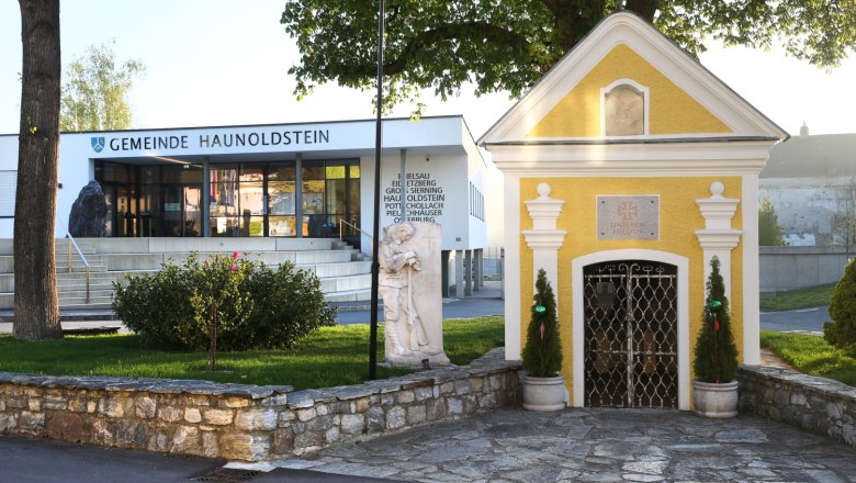 Haunoldstein municipal office, &copy; Weinfranz