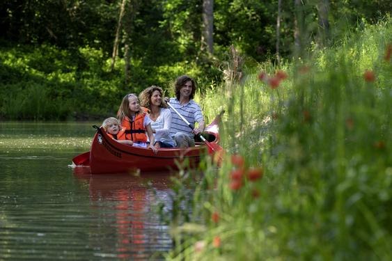 Canoeing in the water park, © DIE GARTEN TULLN