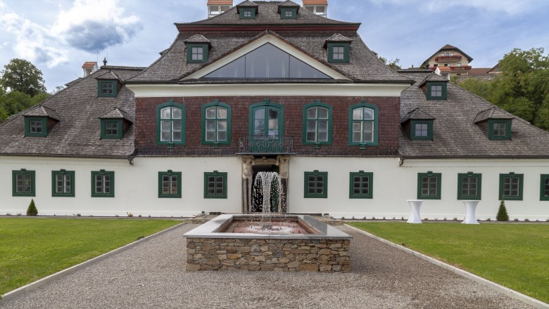 Schloss Luberegg exterior view, © Franz Gleiß