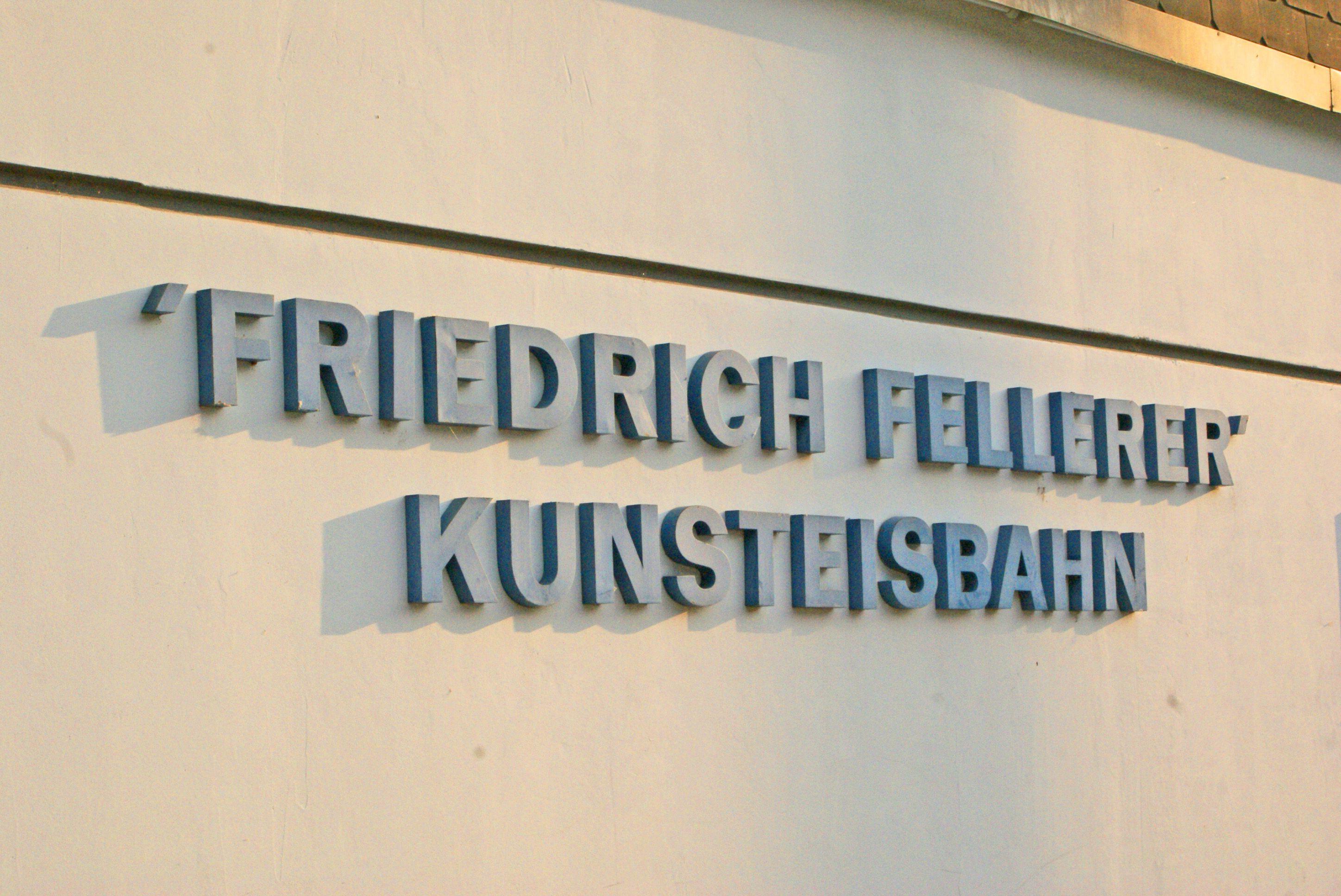 Kunsteisbahn