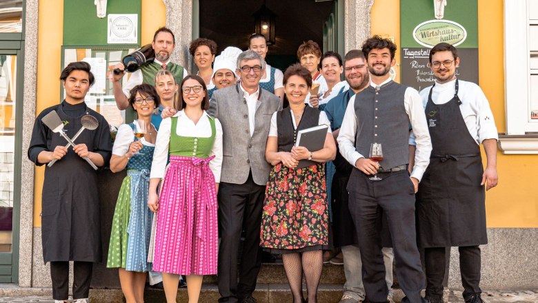 The Ebner family and team, © Hotel-Restaurant zur Post