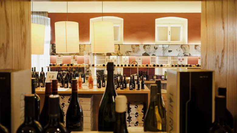 Wine bar on the second floor, © Niederösterreich Werbung/Michael Reidinger