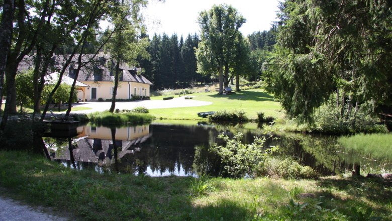 vlastn&eacute; k&uacute;pacie jazierko, &copy; Itha's secret escape