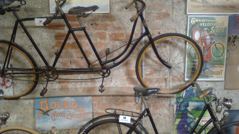 Bicycle Museum V&ouml;sendorf Castle, &copy; Fahrradmuseum Schloss V&ouml;sendorf