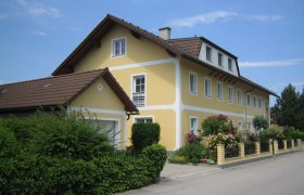 Guest house exterior view, &copy; G&auml;stehaus Schabel-Zehetner