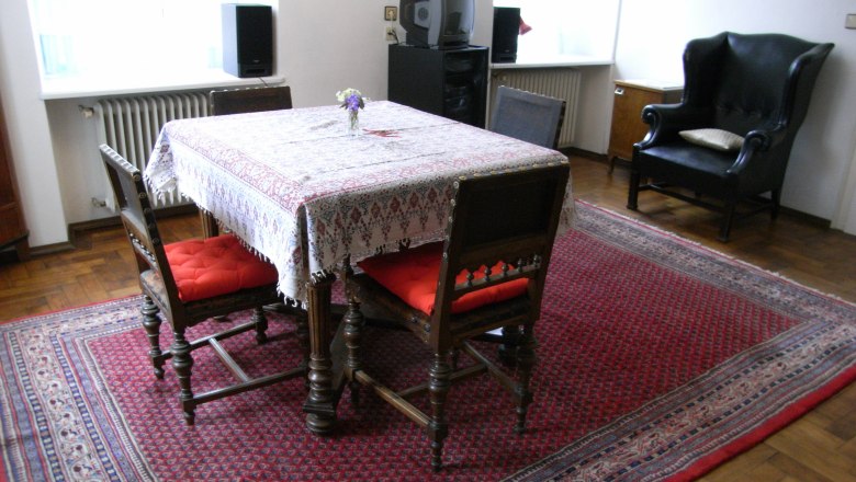 Living room, &copy; stein