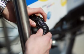 bicycle-locked-franz-weingartner, &copy; Franz Weingartner