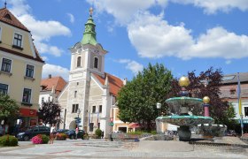 Old town hall with Hundertwasser fountain, &copy; Stadtgemeinde Zwettl