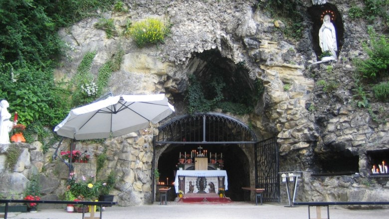 Lourdes Grotto in the Vienna Woods, &copy; LG