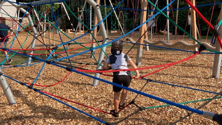 kind-beim-turnen, &copy; Wienerwald Tourismus